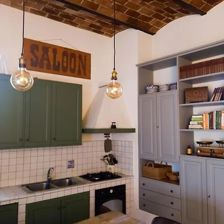 La Casa Nella Torre - *