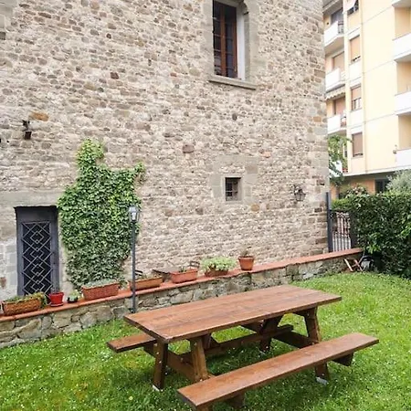 アパート La Casa Nella Torre - ポンタッシエーヴェ